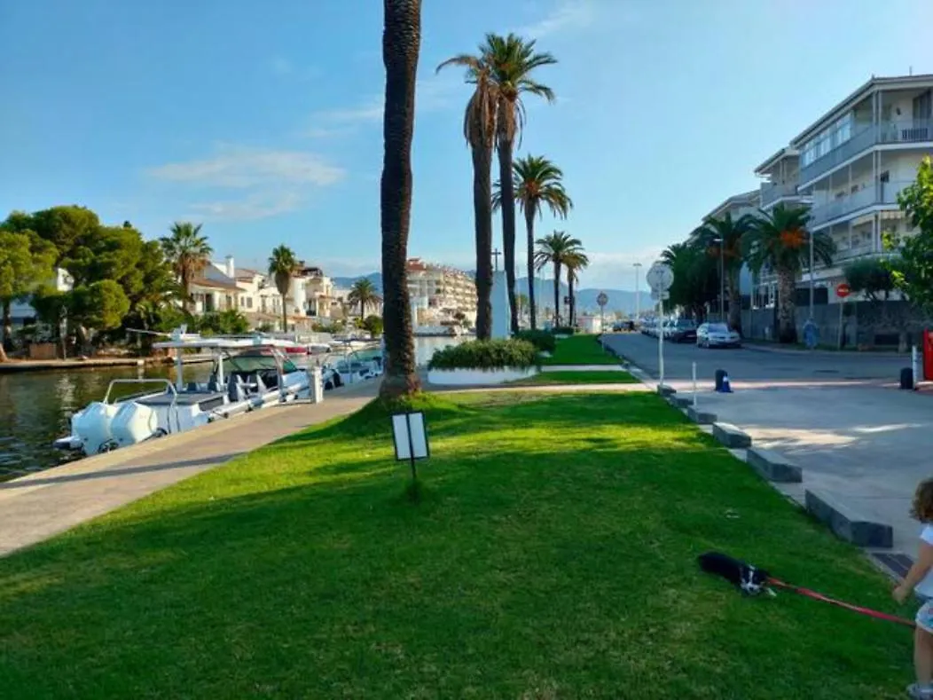 Apartament de platja en Poblat Típic Ampuriabrava Apartamento